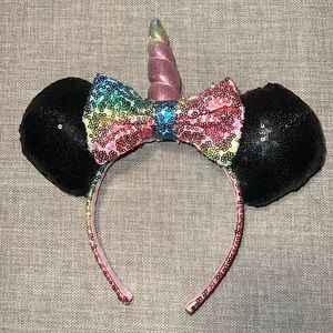 Disney Parks authentic Minnie Mouse unicorn ears